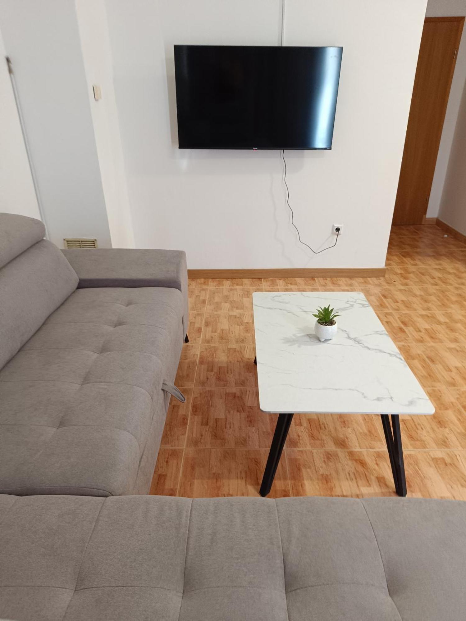 Apartmani "Radi" Baska Voda Ngoại thất bức ảnh