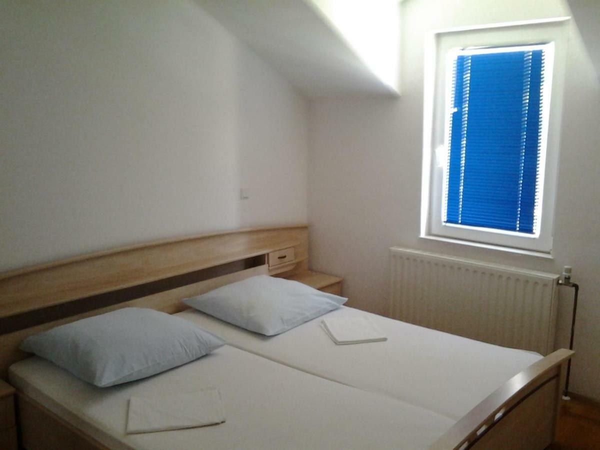 Apartmani "Radi" Baska Voda Ngoại thất bức ảnh