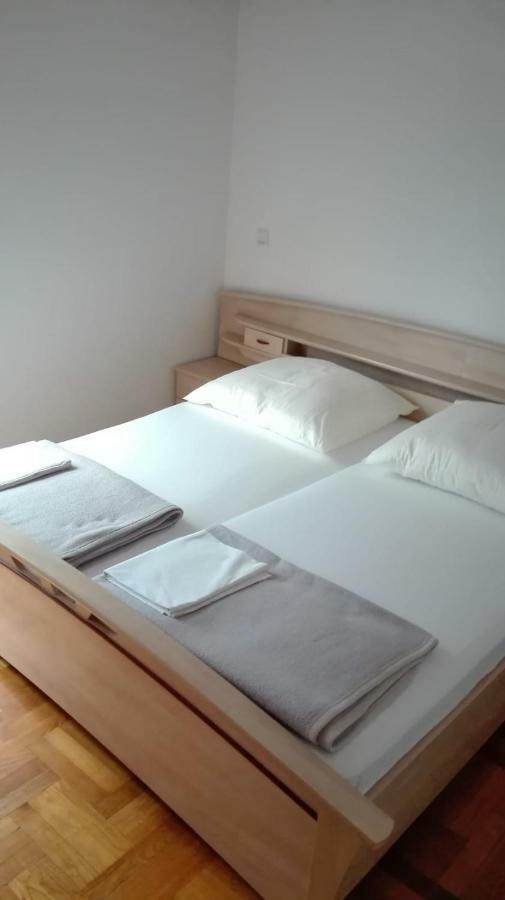 Apartmani "Radi" Baska Voda Ngoại thất bức ảnh