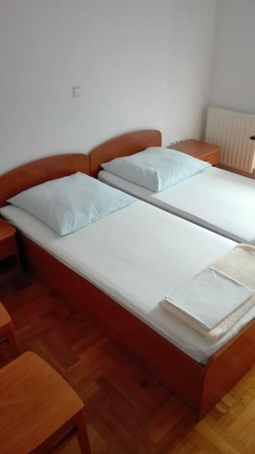 Apartmani "Radi" Baska Voda Ngoại thất bức ảnh