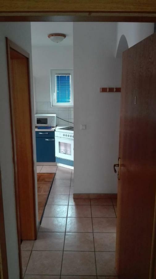 Apartmani "Radi" Baska Voda Ngoại thất bức ảnh