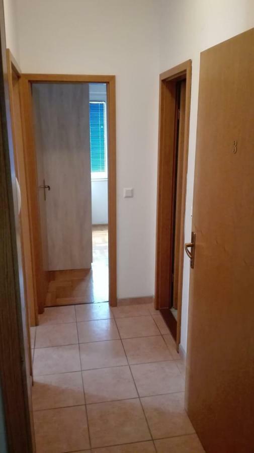 Apartmani "Radi" Baska Voda Ngoại thất bức ảnh